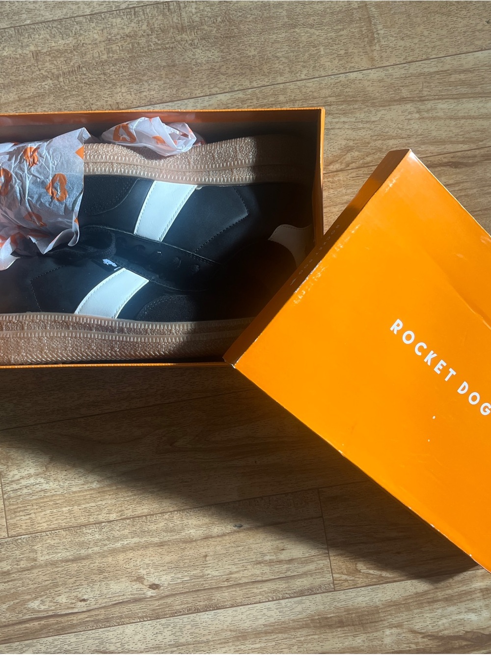 Rocket Dog Black and White Platform Sneakers with Tan Sole